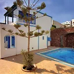 Grande Murano Pensión Fira (Santorini)
